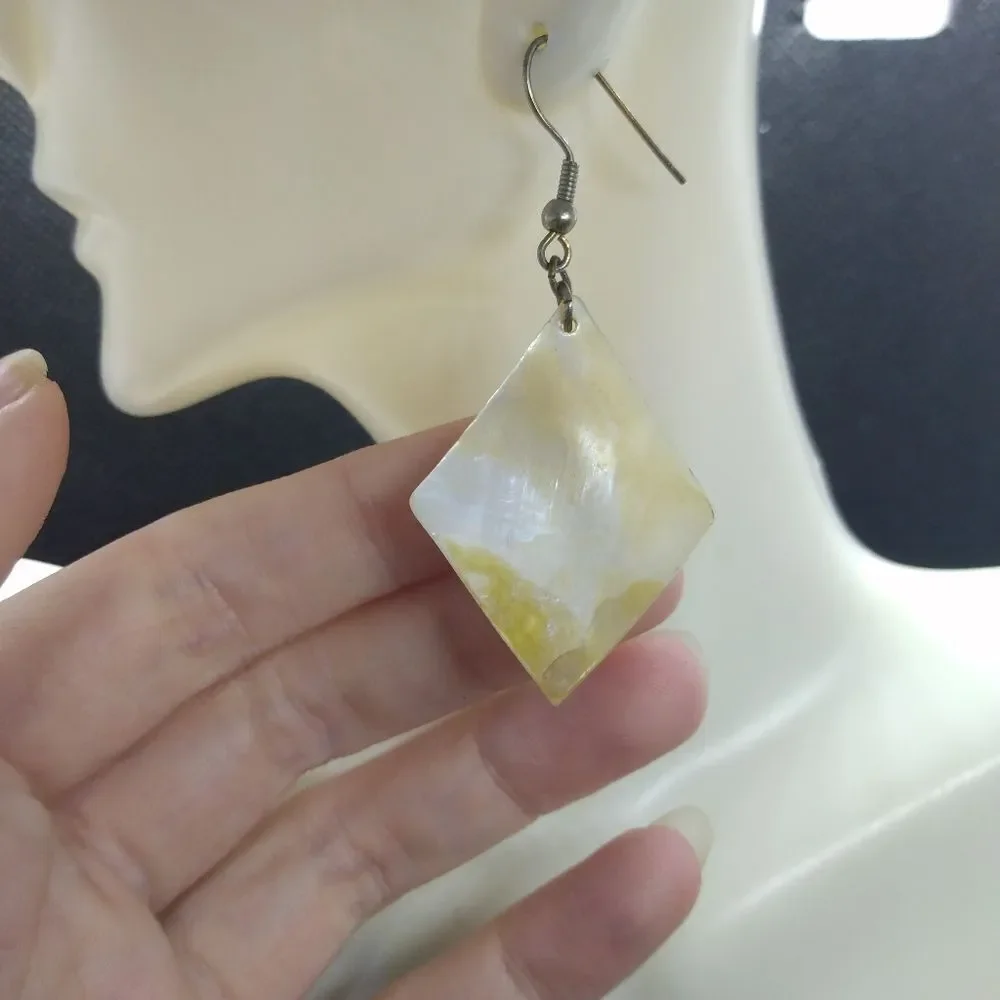 Brilliantly carved mother of pearl shell diamond‎ shaped earrings